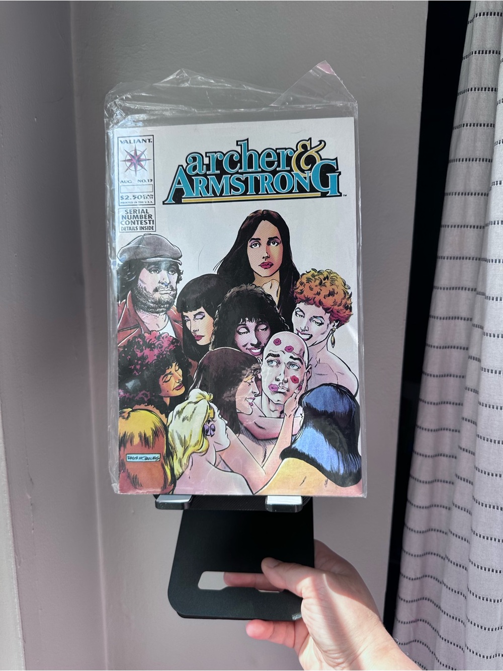 Archer & Armstrong Valiant Comic Book – Vintage 1990s